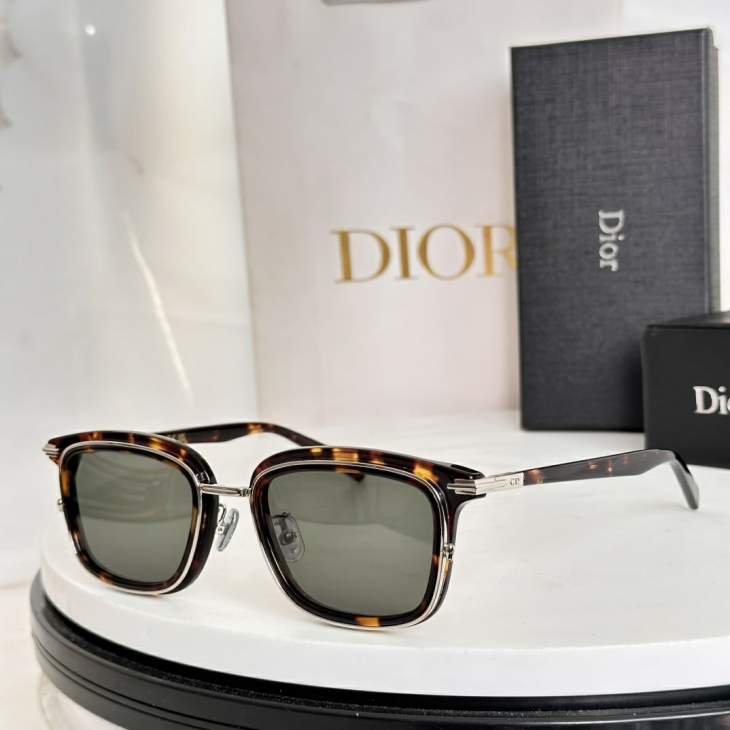 Picture of Dior Sunglasses _SKUfw77644430fw